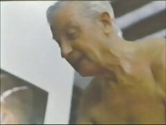 Le petit ami trouve un moyen de distraire le joueur et ça s'appelle video sex french amateur du sexe