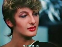 Une brune aux cheveux longs avec une chatte poilue chevauche amateur french porn un gros pénis noir