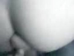 Une amateur french porn latina huilée prend un gros paquet dans son trou du cul