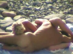 Une blonde plus âgée avec d'énormes faux seins a besoin sex amateur francai de bite