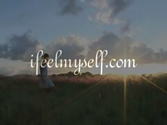 Lécher la chatte lesbienne asiatique en cuissardes en french mature amateur cuir