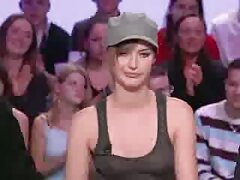 Un agent sexe couple francais amateur secret se fait passer pour une salope et se fait prendre parmi des putes