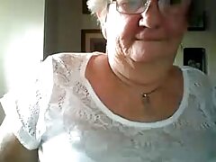 Blonde amateur français x est nue et elle chevauche une grosse bite sur les draps