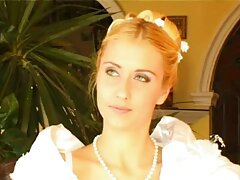 La beauté au gingembre va face femme amatrice française contre terre pour une bonne baise