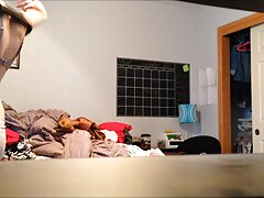 Une chose excitée avec french sex amateur des tatouages ​​sur son corps se fait pénétrer