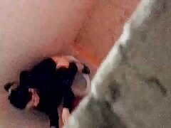 Belle salope brune en bas colorés aime le sexe amatrice x française anal