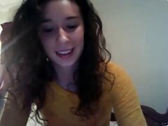 Une fille modeste semble être une salope qui devient folle en voyant video amateur sex francaise une bite