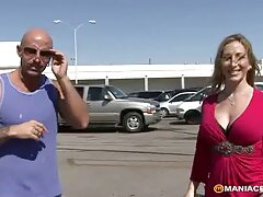 Une blonde française passionnée se prend femme amateur francaise une bite noire dans son trou du cul serré