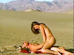 Petite fille blonde french tube amateur se fait double pénétrer dans un trio interracial
