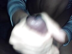 Une superbe star du porno gémit en bourrant la chatte avec un porno français amateurs jouet sexuel