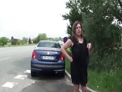 Trois dames se déshabillent sexe française amatrice et embrassent très bien la bite dans la forêt