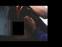Un cul amateurfrancais video rond et chaud se fait boucher par un gros gode en plastique