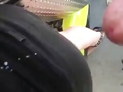 La charmante fille Baby Nicols chevauche une grosse bite dans une scène amateur sexe french de POV