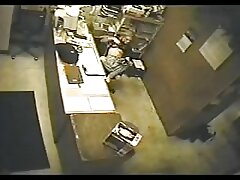 Les mecs prennent et se faufilent dans la amatrice française video bouche d'une MILF orientale éjacule sur une tasse