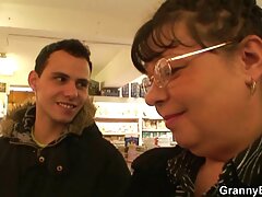 Superbe MILF analysée par une maîtresse blonde sextape amateur gratuite avec un strapon