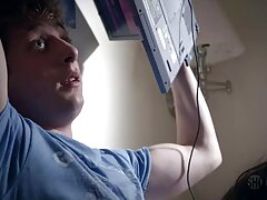 Une nympho latina aux gros seins avec un corps sexy se fait video francaise sex amateur baiser sur le lit