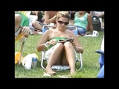 Une fille sexy qui a un beau cul se fait baiser porno italien amateur dans la chatte