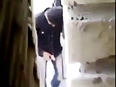 Une fille brune se frotte porno amateur française le clitoris pendant le sexe anal