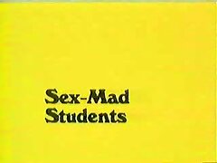 De belles copines pratiquent l'amour couple francais porno amateur lesbien dans la cuisine