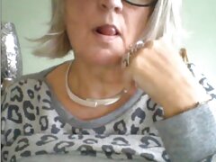 Jeunes corps souples frappant dans couple amateur francais sexe une scène d'orgie universitaire sauvage