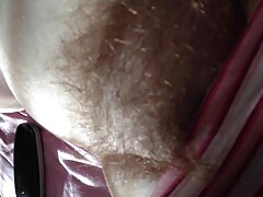 Alyssa Lynn amateuretfrancais donne une branlette espagnole à sa grosse bite