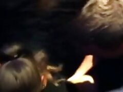 Une délicieuse brune gémit passionnément de sentiments incroyables video porno amateur français