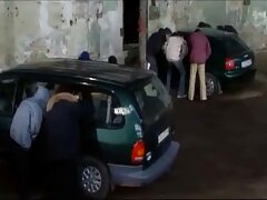 Personne n'est sur le video sexe amateur francaise terrain, donc la MILF peut être baisée dans différentes poses