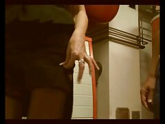 Une ravissante blonde utilise un gode vidéo x amateur français rouge sur sa cerise humide