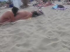 Une tchèque sans vergogne taquine les détectives de la french porn video amateur police en train de se masturber la chatte