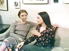 Le sexe anal est un plaisir video x amateur français pour une adolescente salope alors elle joue avec sa chatte avant