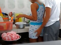 La belle Alyssia Kent prend une grosse candaulisme amateur français bite dans la cuisine
