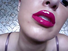 Petite porn french amateur blonde amateur nommée Elsa en train de sucer un gros poteau de viande